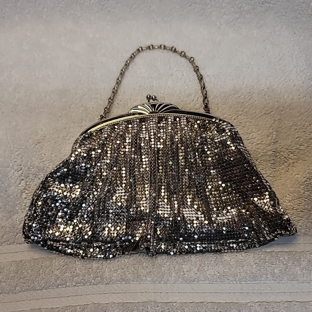 Vintage Art Deco Whiting & Davis Co. Silver Mesh Bag Purse Clutch - Picture 2 of 11
